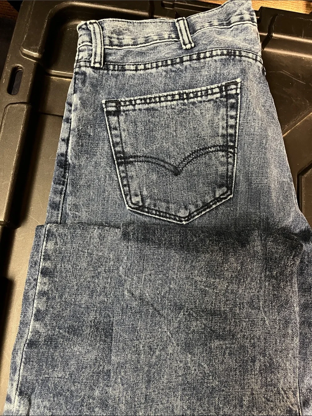 Levis relaxed fit